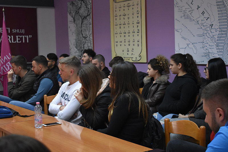 Nën presion - Faktet e arkitekturës socialiste në Shqipëri