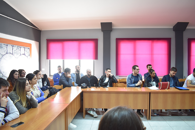 Nën presion - Faktet e arkitekturës socialiste në Shqipëri